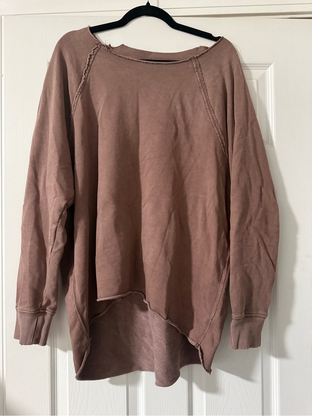 aerie women’s Raw-Edge Crewneck Pullover Sweater - Mauve
